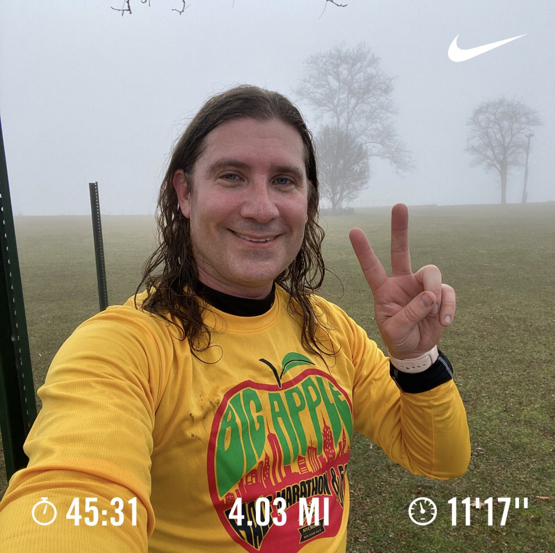 EricKlimowich's tweet photo. Perfect running weather today for a healthy start to the new year! #happynewyear #run #runner #runnersoftwitter https://t.co/ylDsO05Yjc