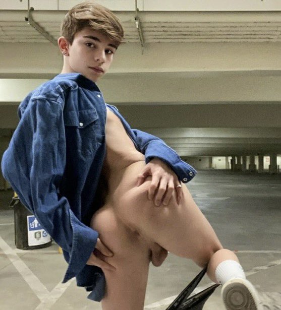 I am waiting in the parking ?
Would you lick my ass and fuck me as a slut daddy? ?
I will be your dirty