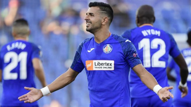 Getafe_Col's tweet photo. @heras_alberto  cuantos retweets para que me regales y me envíes una camisa del Getafe a Colombia? https://t.co/HAQh481Cyy