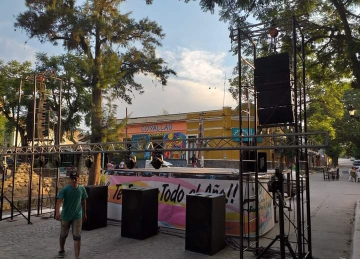 nativafmtuc's tweet photo. La noche de los Djs en San Pedro. Dj Petrelli,Dj Hernan,Dj Pablito,Dj Marcelo Cuadrado. Exitoooo https://t.co/LSBxCp07qn