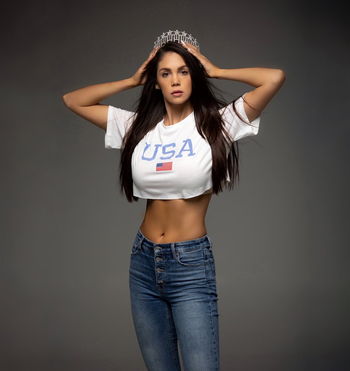 MissORUSA's tweet image. Hello 2022 👋 In just 15 days, we will crown Miss Oregon USA 2022 😱 She will have the once-in-a-lifetime opportunity to represent the great State of Oregon at @missusa 👑I cannot wait to showcase the incredible women vying for the crown! Who will she be? ✨

📸 @JRobertWilliams