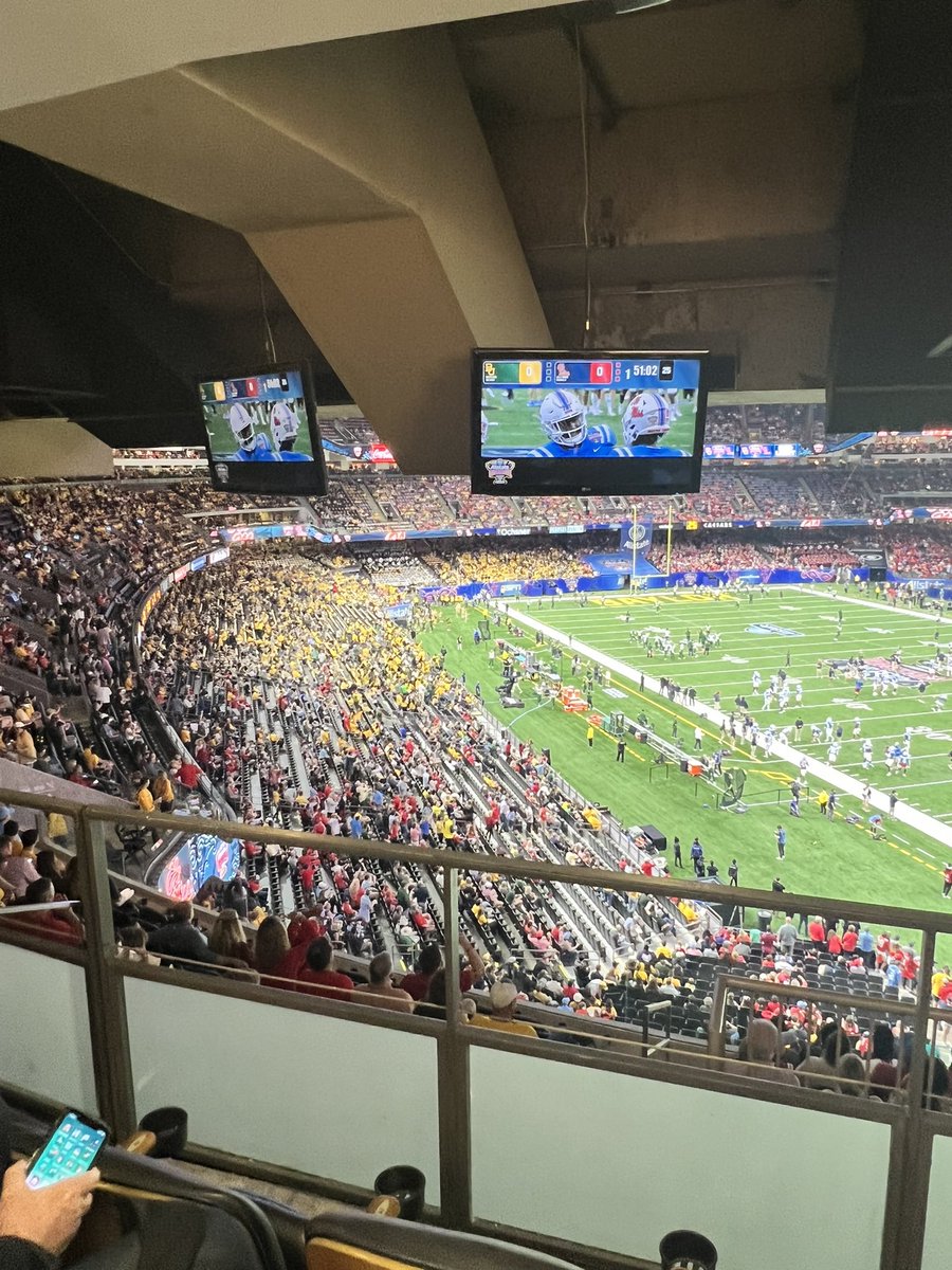 cam3ast's tweet photo. Had a great time today at @SugarBowlNola! Great job fighting to the end @OleMissFB! Ready to get to work! Proud of you guys! #HOTTYTODDY 🔴🔵 https://t.co/3yxpLo7Rj6