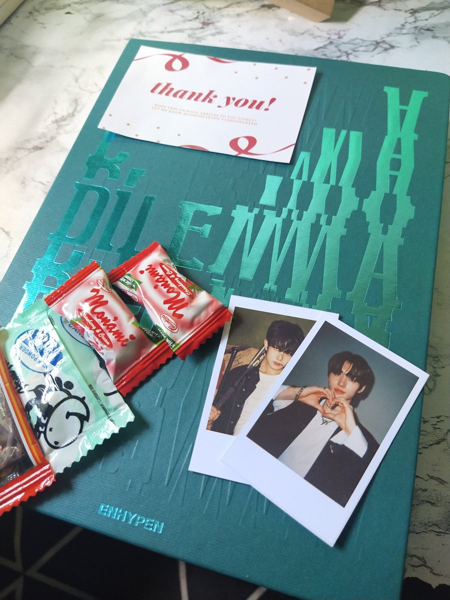 Bambi_Heedeungi's tweet photo. #Add2HeartFeedbacks
I received the album na po. Grabeeeee superrr recommended ko 'tong shop na 'to. Super responsible ni seller. Also yung bubble wrap HAHAHA ayaw ata magpabukas. Super safe ng album!!! Yung freebiesss talaga ang cutie, 'til our next transaction po! Thank u!!!! https://t.co/u7syYsolXW