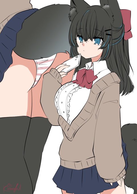 同じクラスの子..しっぽ穴に通すの忘れてぱんつ丸見え...
 #軽率にキャラデザ 