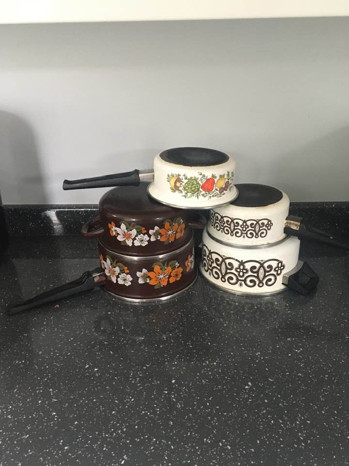 I saw one of my saucepans in the film Judy #BBC which was set in 1968 and it's prompted me to post this my photo of my 1960s saucepan collection.