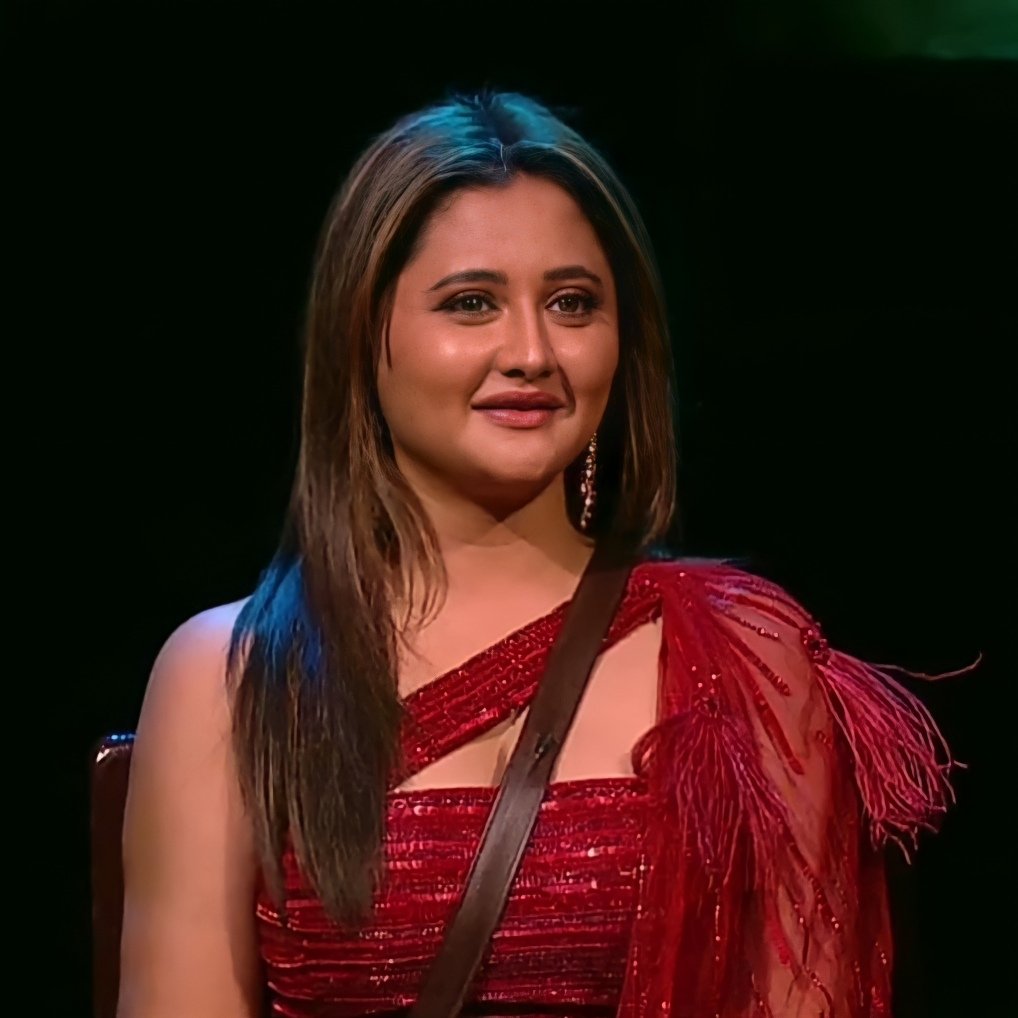 Sourabh_YD's tweet photo. Choose one WKW look

Black outfit or Red outfit ??

MAGNIFICENT RASHAMI DESAI https://t.co/ZMnhqH3qbz