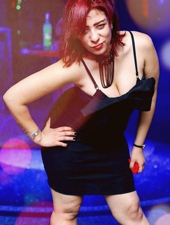 يخبرني اني تحفتهُ،وأساوي الآف النجمآت وبأني كنزٌ،،وبأني أجملُ ما شاهدَ من لوحات..♥️.He tells me that I am his masterpiece, and I am worth thousands of stars, and that I am a treasure, and that I am the most beautiful of paintings he has seen..♥️.