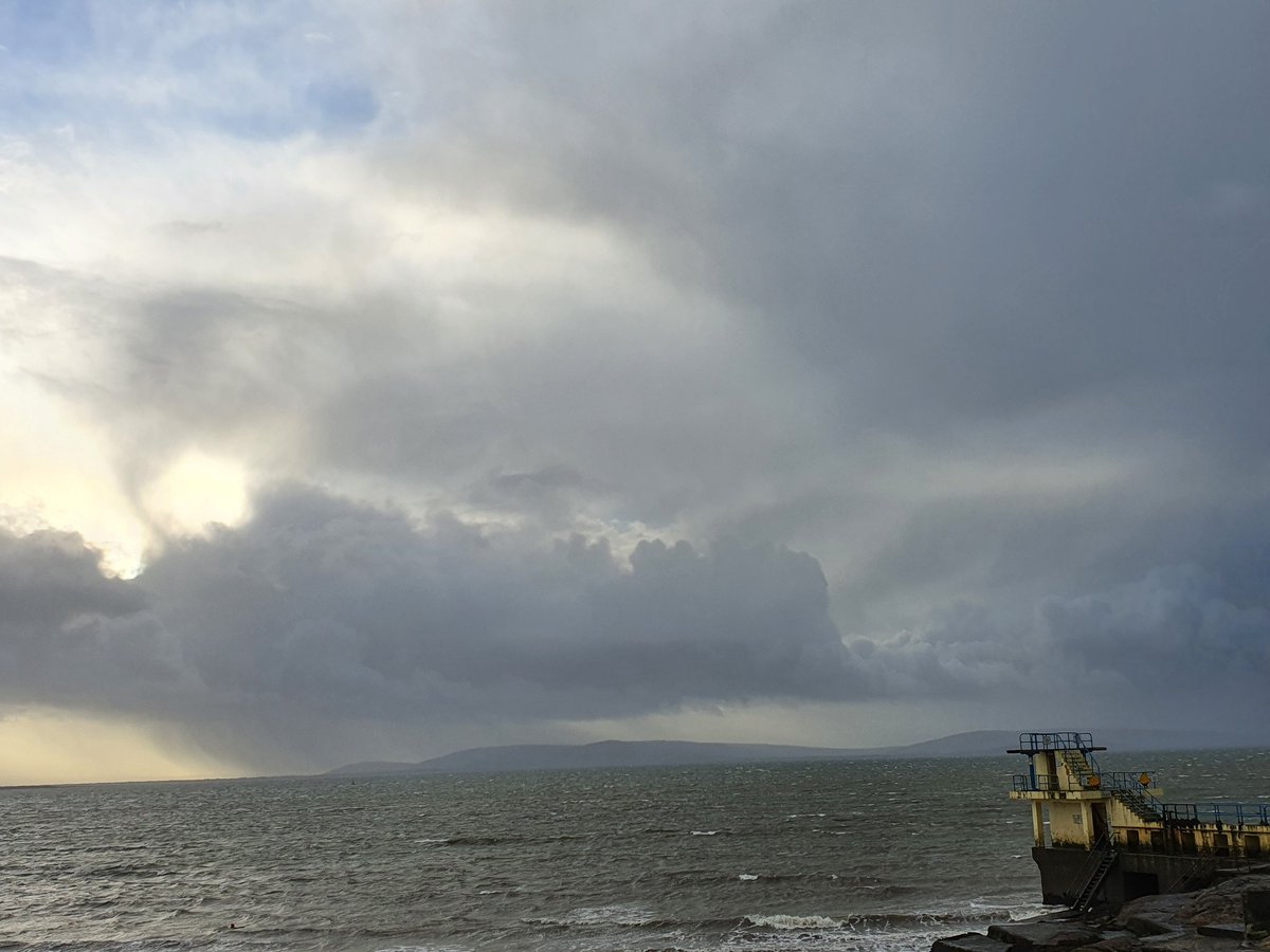bp2618's tweet photo. And so it begins...#100daysofwalking #promlife #Salthill ๐ถโโ๏ธ๐ฃ https://t.co/kKLNo83bsc