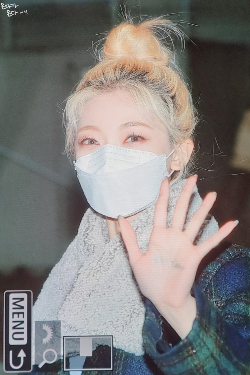ondaiscoming's tweet photo. 220102 퇴근 프리뷰

새해 복 많이 받아

#EVERGLOW #에버글로우
#ONDA #온다 @EVERGLOW_twt https://t.co/1QQ8RfyGTH