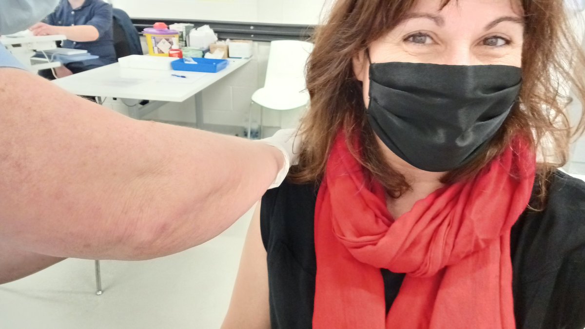 calliepersic's tweet photo. Pls RT! Are you in #Belfast &amp; need your booster? Was asked to spread the word that it's v quiet &amp; no queue at the RVH vaccination centre. Takes 5 min. #BoosterJab #vaccination https://t.co/cvQDPNPufo