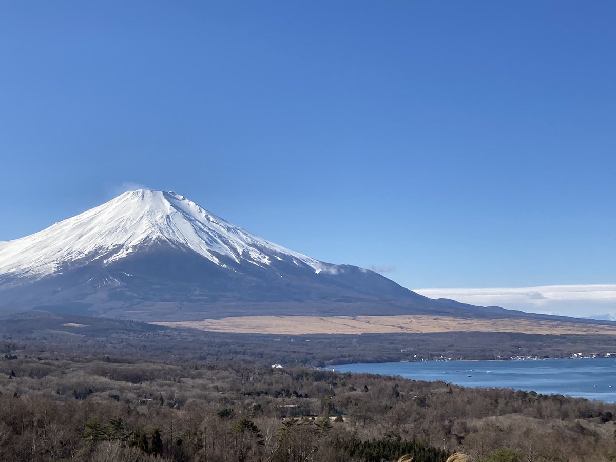 泊まったホテル🏨からの富士山🗻と山中湖パノラマ台からの富士山🗻