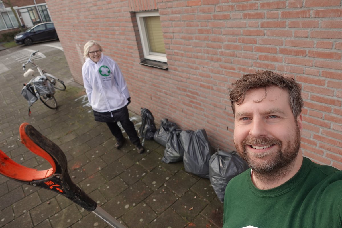 PvdDDenBosch's tweet photo. Opgeruimd staat netjes!
Vandaag gaan we in groepjes van twee verspreid over de gemeente op pad om vuurwerk op te ruimen! ๐งน๐ช
#ikklap
#teamplanet
#groeiendverzet
#partijvoordedieren https://t.co/bnnAgQkYUW