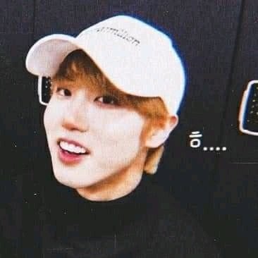 vanejisung_2002's tweet photo. #NuevaFotoDePerfil https://t.co/GeMDgiudtr