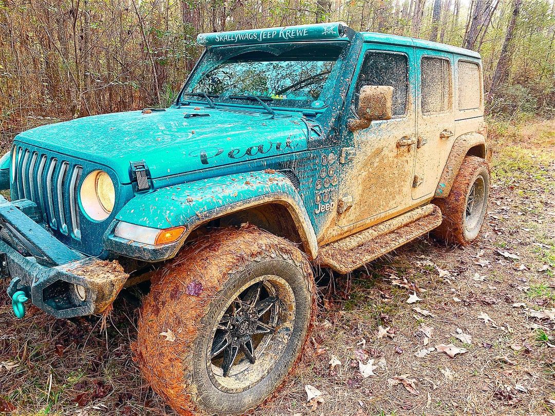 Happy New Year!
#2022 #newyear #newyears #newyear2022 #jeeper #jeeplove #jeepwrangler #jeepgladiator #jeep