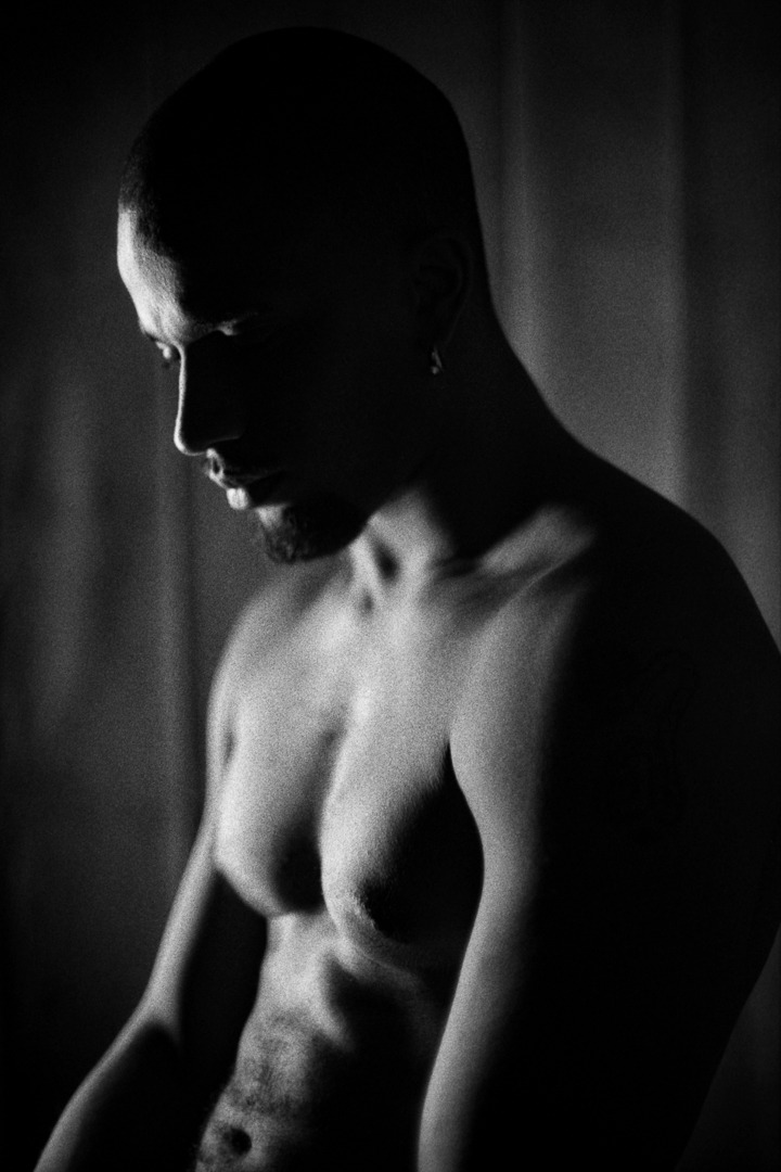 Clothilde_BL's tweet photo. Happy New Year !
Portrait session with @KillASonKillA crew at @lanef16 for their Wolf show tour.
#festival #music #voeux2022 #RapSong #hiphop #filmphotography #blackandwhitephotography https://t.co/bWDbqnzMNi