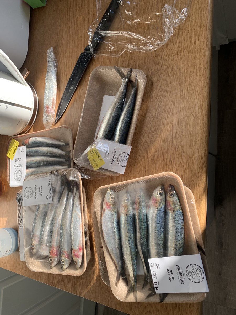 SeanSpe85096058's tweet photo. 30+ baits for just over ยฃ5!!! Gotta love a Morrisonโs trip #pikefishing #deadbaits #sardines ๐ฃ๐ฃ๐ฃ https://t.co/EhuIJoTonf