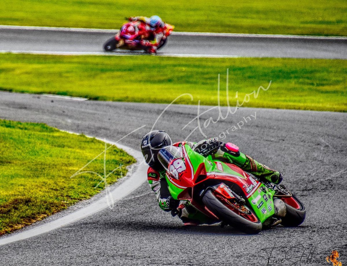 FireStallion666's tweet photo. Never sorted all the photos from last year ππ€·π»ββοΈ #ducati #trioptionscup #oultonpark Sep 21. @bennetts_bike @DucatiMotor #firestallionphotography https://t.co/uejbQ7J42b