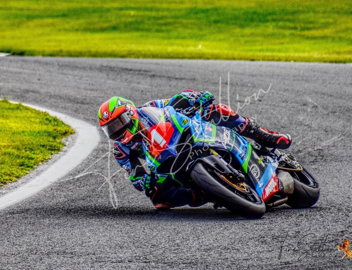FireStallion666's tweet photo. Never sorted all the photos from last year ππ€·π»ββοΈ #ducati #trioptionscup #oultonpark Sep 21. @bennetts_bike @DucatiMotor #firestallionphotography https://t.co/uejbQ7J42b