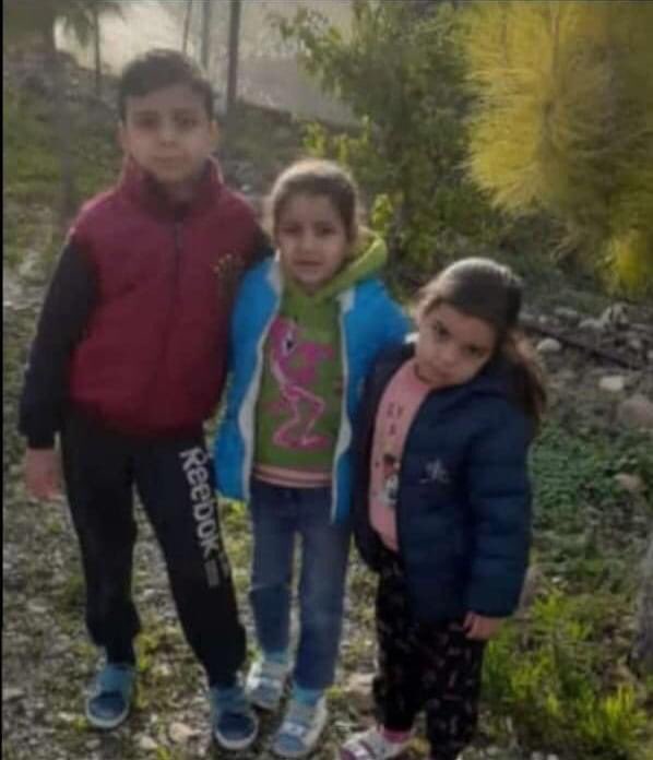 Rama_Leb's tweet photo. الأطفال عبدالله، مرام وروان ماهر العبدالله الذين قضوا مع أمّهم الحامل في الخرايب بعد اختناقهم ليلًا بسبب إشعال الفحم في منزلهم
الله يرحمكم🙏🏻💔 https://t.co/YXa0IvRLNo