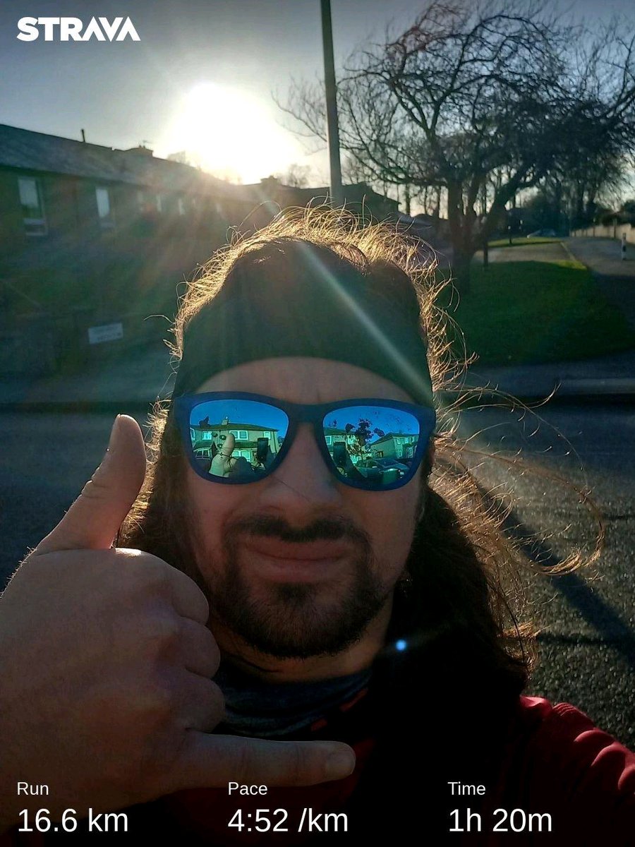 Taindogg's tweet photo. New Year New PB! 🤙🏽 #RunFirst #RunHard #NoMercy #StilliMoveinAGeneralUpwardsDirection https://t.co/FIZMMjMHsc https://t.co/0mSnCa9oqT