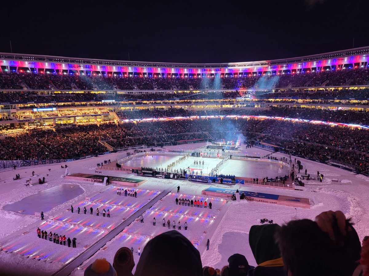 pancakehuts's tweet photo. Although it might have been 5 below zero at puck drop, and the Wild got throttled. This was the experience of a lifetime. I don't think anything can compare to this. ❤❤❤#WinterClassic @mnwild @NHL https://t.co/EjhfaxlDZN