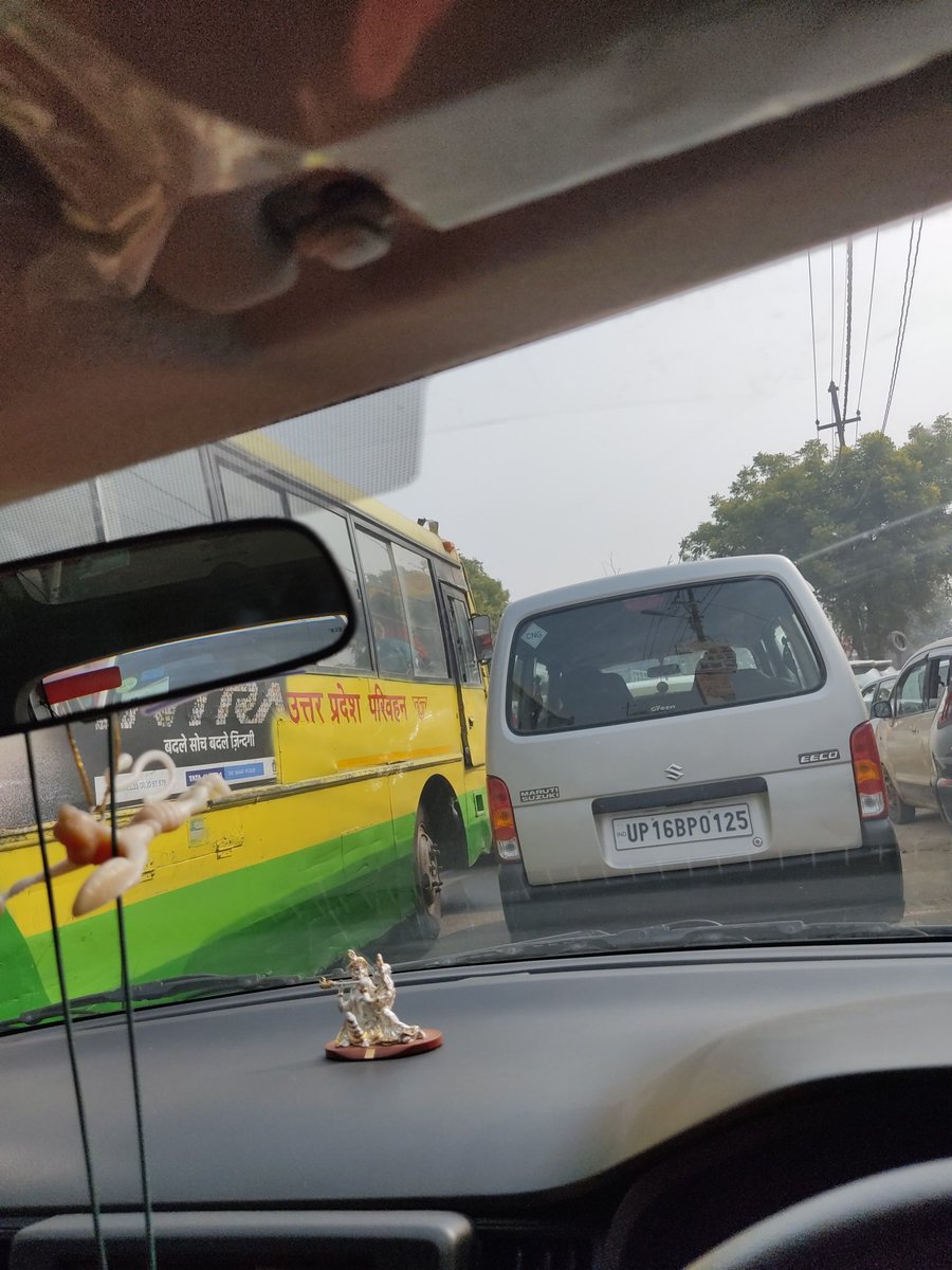 RajputanaCommu7's tweet photo. नहर से सिकंदराबाद मार्ग पर नहर पर पूरी तरीके से जाम लगा हुआ है बसपा की रैली की एक से आमजन इतना परेशान हैं पिछले एक घंटे से जाम लगा हुआ है कृपया अवगत कराए क्या हम घर जा पाएंगे ??
@noidatraffic @Uppolice @UPPolNRI @uptrafficpolice https://t.co/zRF81F0mbY