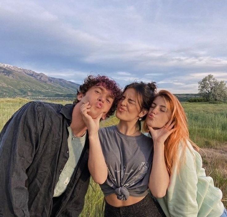 Raquel_Walker_'s tweet photo. Yo? Yo los reee shipeo #natly https://t.co/jpDDogAwQd