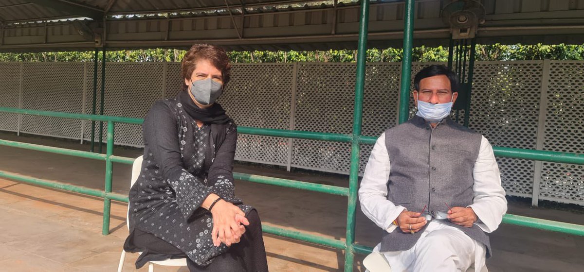 केजरीवाल के पास सिर्फ "मुख्यमंत्री उम्मीदवार" बचे हैं अब हर राज्य में.

उत्तराखंड से आम आदमी पार्टी के कार्यकारी अध्यक्ष अनंत राम चौहान कांग्रेस में शामिल हुए।