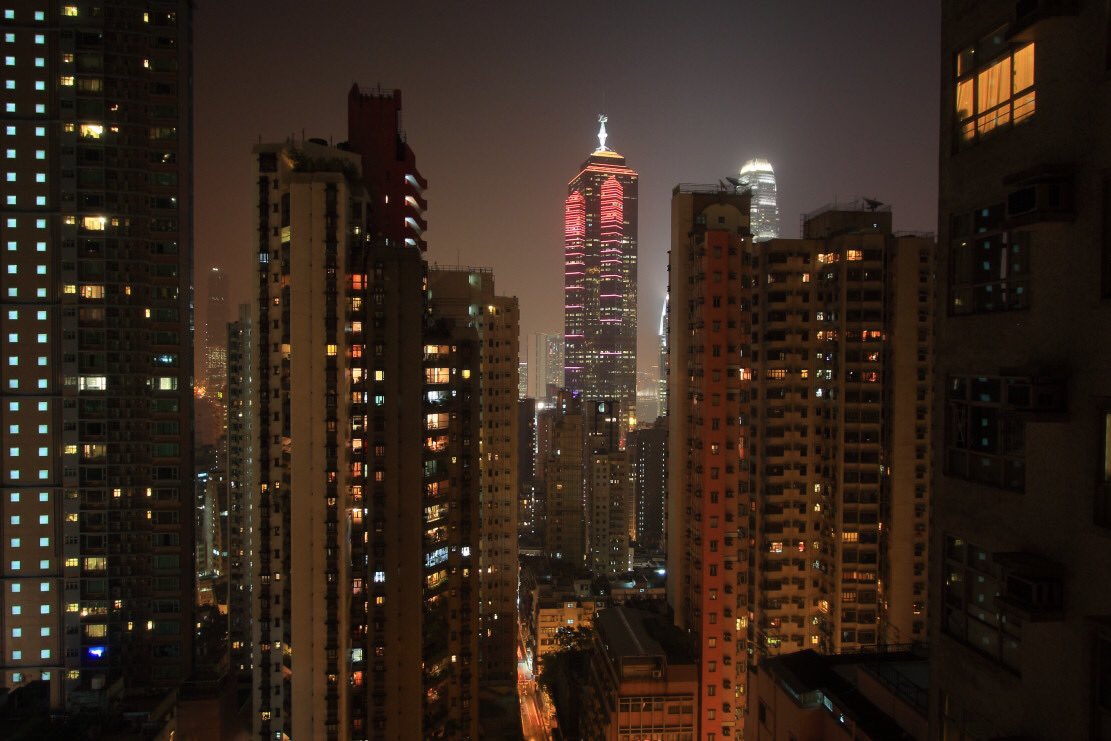 Welcome to the jungle. Night glow of Hong Kong.
Canon. 10-22mm. F4.0. 2 sec. ISO 160.
#travelphotography #travel #hongkong #nightlifephotography @canonasia