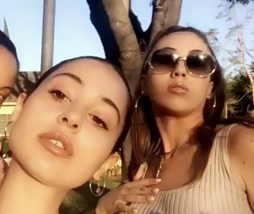 cheeks400's tweet photo. okay but why haven’t these two been in a movie together yet https://t.co/Y8Vo9UlmfG
