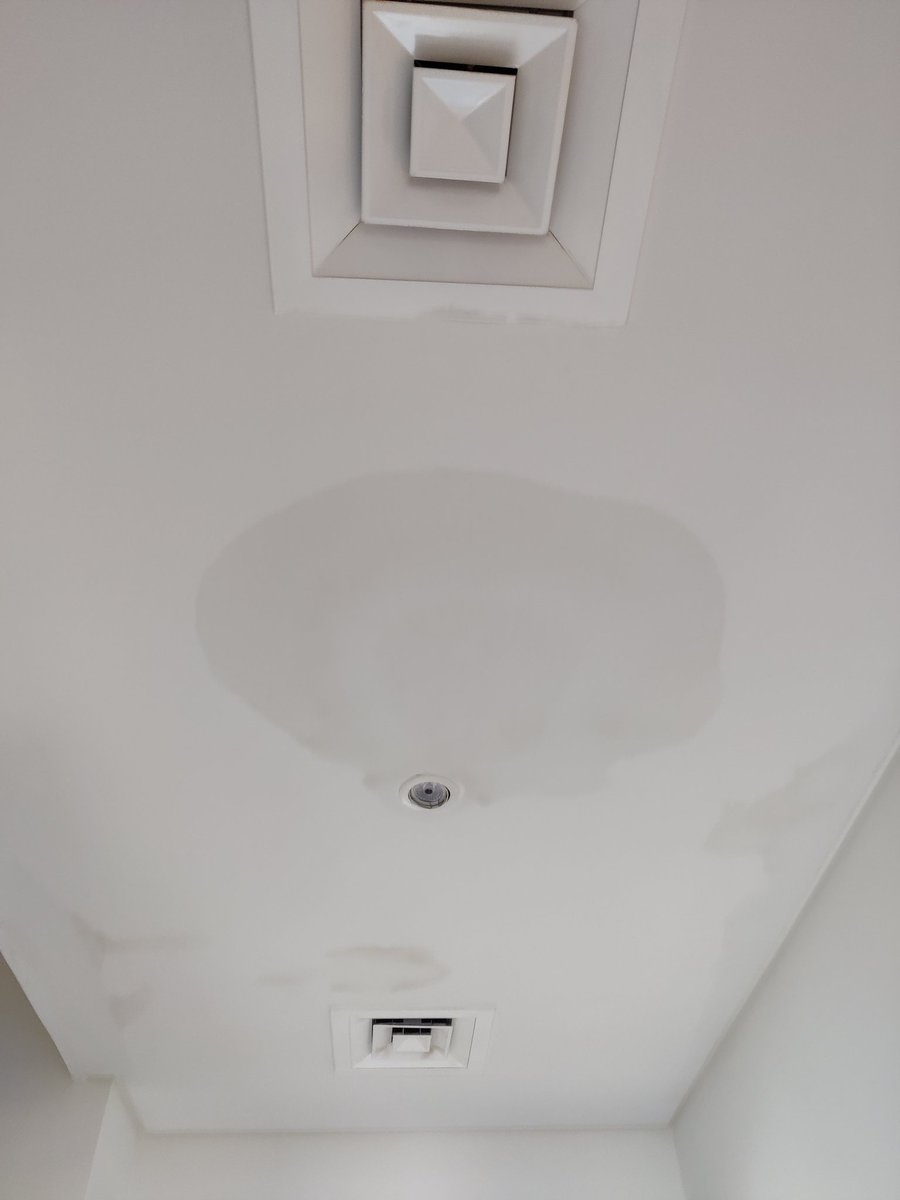 SaadALI12877196's tweet photo. Owners have paid millions to buy "luxury" houses from @DAMACOfficial , only to drown themselves in that luxury house when it rains! What type of a house are we getting in return?? The construction is the worst I have seen by any standards! What is happening?? @HussainSajwani https://t.co/RErAFiyxxB