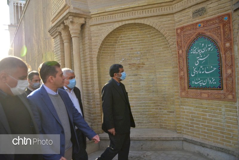 qom_cthh's tweet photo. مهندس سید عزت الله ضرغامی
وزیر میراث‌فرهنگی، گردشگری و صنایع‌دستی در سفر به قم از خانه تاریخی یزدان‌پناه دیدن کرد.
#میراث_فرهنگی
#خانه_یزدانپناه
#قم
#عزت_الله_ضرغامی https://t.co/u7XnNZYpir