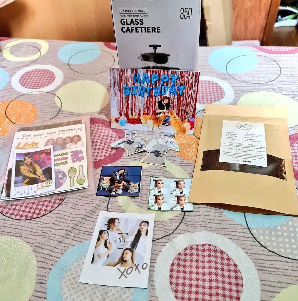 m1khaelle22's tweet photo. Received my kit! Can't wait to taste the coffee 😊 thank you so much @CoffeefiedPh #CPHFeedbacks https://t.co/13PDNngFcT
