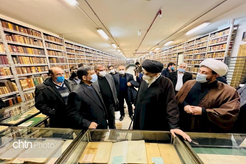 qom_cthh's tweet photo. مهندس سید عزت الله ضرغامی گفت: کتابخانه آیت‌الله مرعشی نجفی گنجینه‌ای ارزشمند برای میراث علمی ایران و متعلق به همه دنیاست.
#میراث_مکتوب
#کنابخانه_آیت_الله_مرعشی_نجفی
#قم
#عزت_الله_ضرغامی https://t.co/EIVjx3XCfa