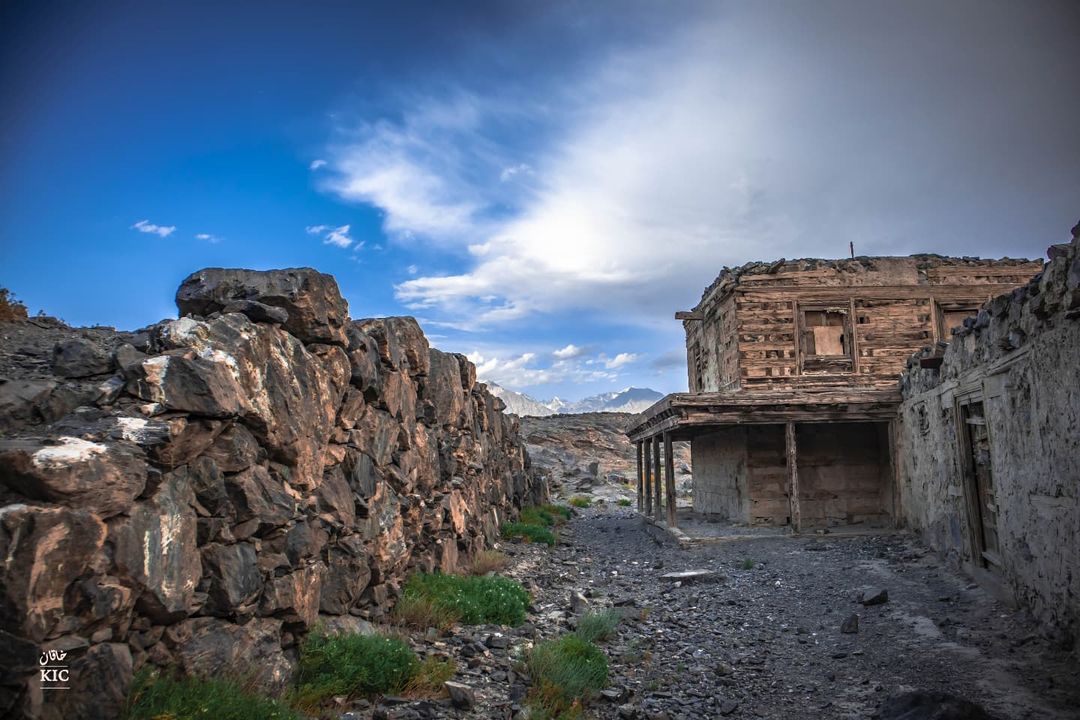 VisitPkNow's tweet photo. Kharpocho Fort Skardu 🏚️
A great Symbol of Anchan Era.The Fort is believed to have been built centuries ago by maqpon(military general ) Bogha, The then ruler of Skardu, The rule of Maqpons over Skardu might have ended in the 1970s.

#Pakistan #Skardu #GilgitBaltistan https://t.co/riDIndCUrU
