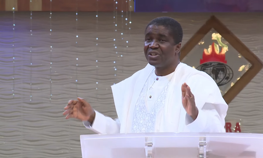 LFCGoshen's tweet photo. "The Deeper Your Love For God The Grater Your Anointing"~@ Bishop David Abioye
#LFCLiveService
#FirstServiceOfTheYear
#MoreThanAConqueror
#1stService https://t.co/cqHhtMCi5l