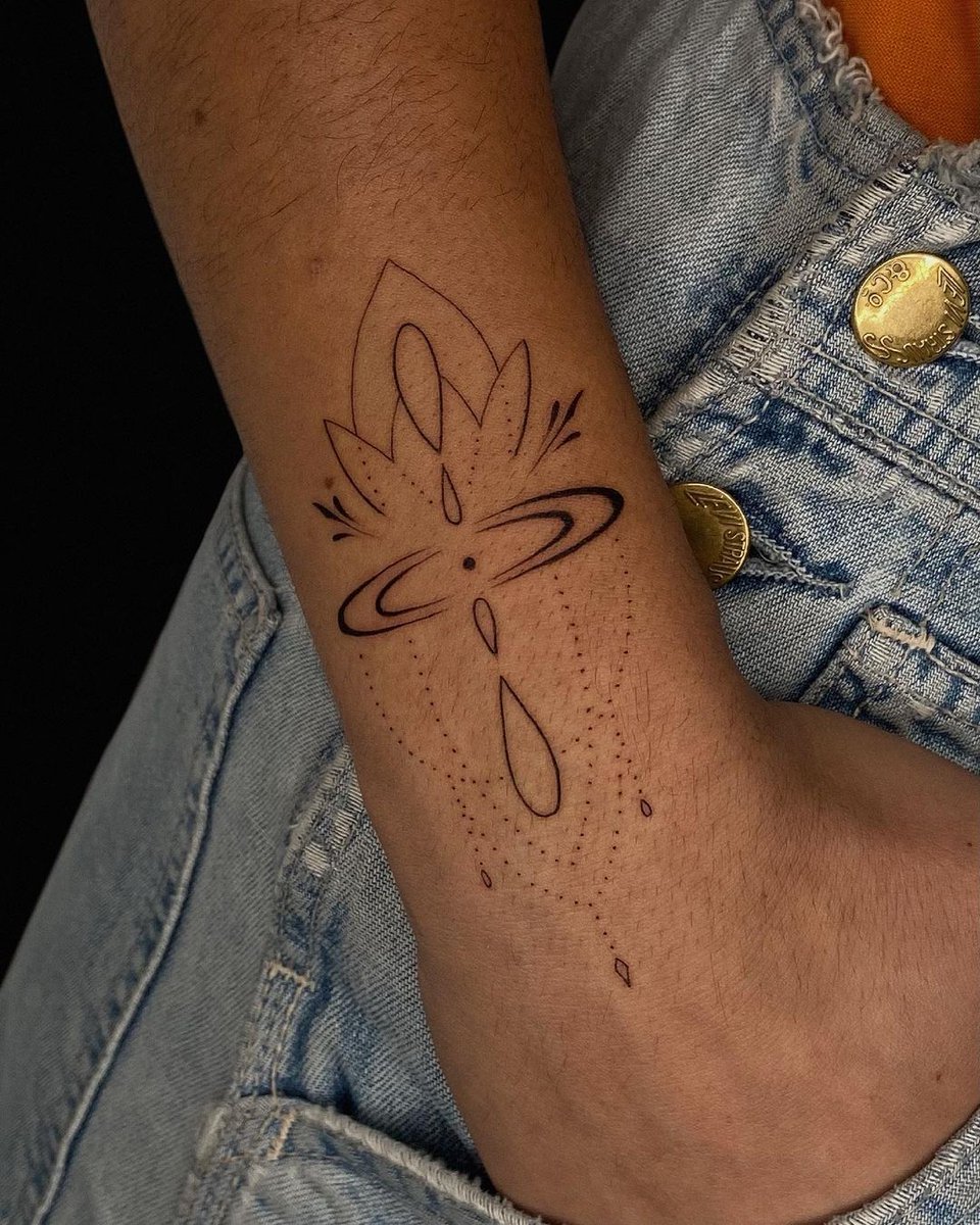 radicalcourse's tweet photo. New Mindfulness symbol tattoo interpretations https://t.co/7NLpRBA78V
