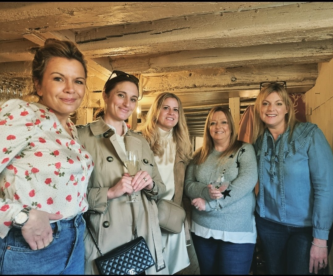GilhamGremo's tweet photo. Just π₯°
#WAGS #TheseGirls #FunTimes #Love #MyGang #BlessedAndGrateful #SmileyMe #Support https://t.co/ZUkjvc7QJ2
