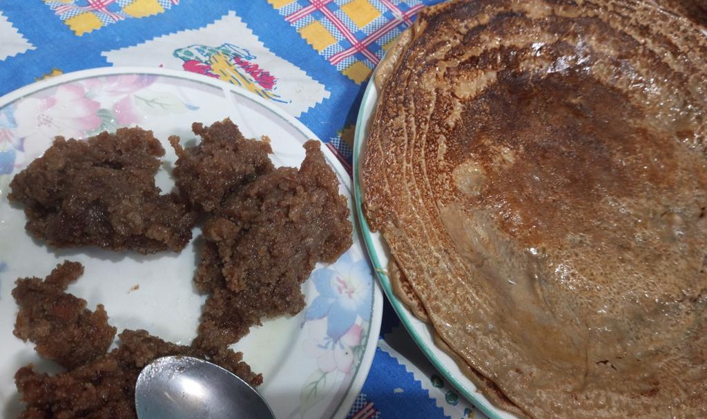 taimooriqbal2's tweet photo. Gilgit weather☁💧❄ and flood.
#diram and #goli with apricot oil. 
#GilgitBaltistan  #Snowfall https://t.co/TX6AgwRK1C