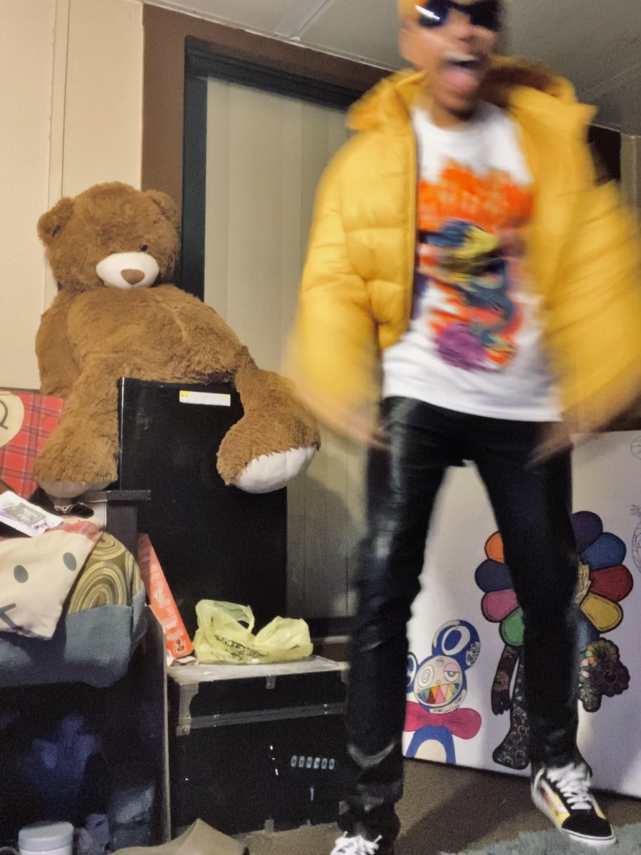 JarranIngram's tweet photo. Happy New Years
Think ima fw twitter this year 🤷🏾‍♂️🖕🏽 https://t.co/vv97i1IV3x