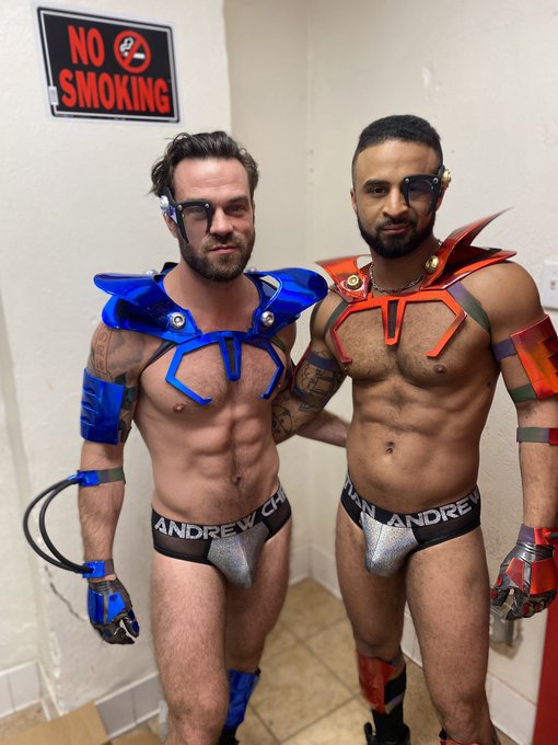 Prepare to assimilate. Our looks tonight for #FindYourGPS in LA tonight are SICK! ? @scallysex @thexxlmen