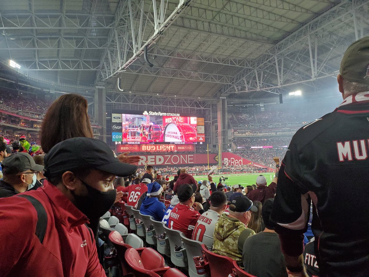 JesSumThoughts's tweet image. Scleroderma, sclerederma, CRST, Multiple Connective Tissue Disorder, 2ndary Sclerosing Cholangitis, necrotizing pancreatitis, diabetes &amp;amp; as of Sat eve, newest diax of pancreatic #Cancer w/poss lymph &amp;amp; lung invlvmnt. 

So glad I chose to go to the Cardinals/Colts game.😊