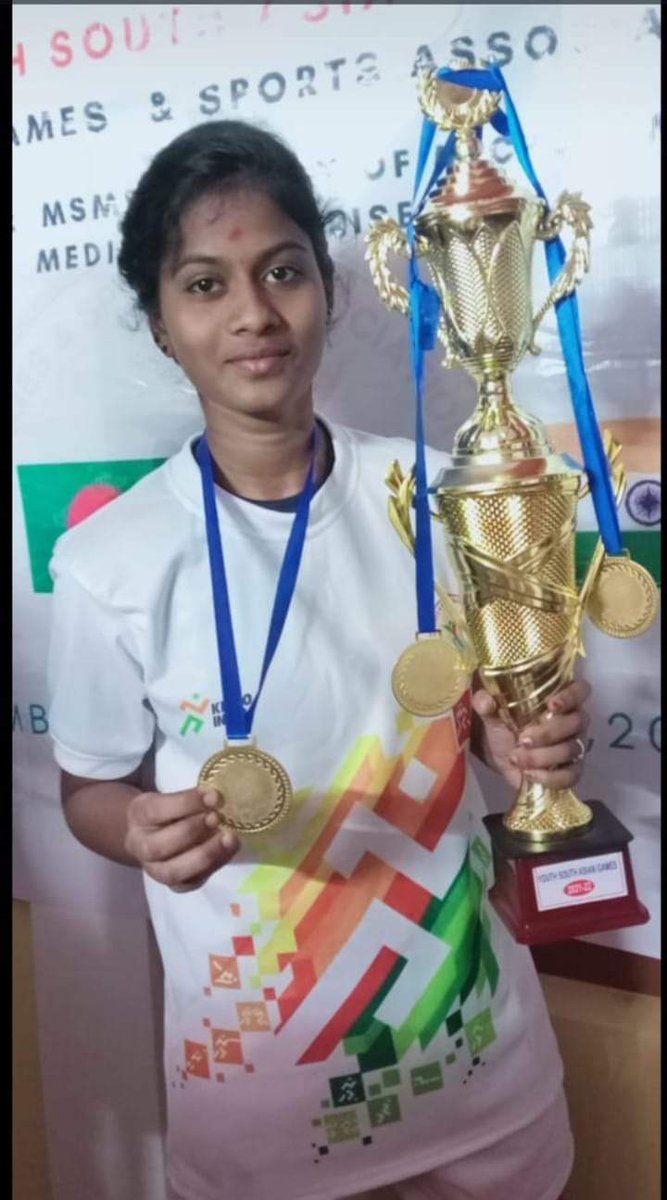 G_manigandanDKV's tweet photo. பெரம்பலூர் மாவட்டம் தொண்டமாந்துறை  கிராமத்தில் இருந்து பங்களாதேசத்தில் நடைபெற்ற கபடி போட்டியில் தங்கம் வென்ற நமது #தேவேந்திரகுல வீராங்கனை #கௌசல்யாமள்ளத்தி அவர்களுக்கு
#DKV_IT_WING  சார்பில் நெஞ்சார்ந்த வாழ்த்துகள் 💐  @Andy_uk21 @DrGunasekar1977 @thanush_aravind 
@mkstalin https://t.co/ub5VwloMAv