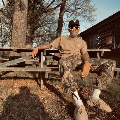 JarranIngram's tweet photo. #NewProfilePic https://t.co/HckbYtwiv5