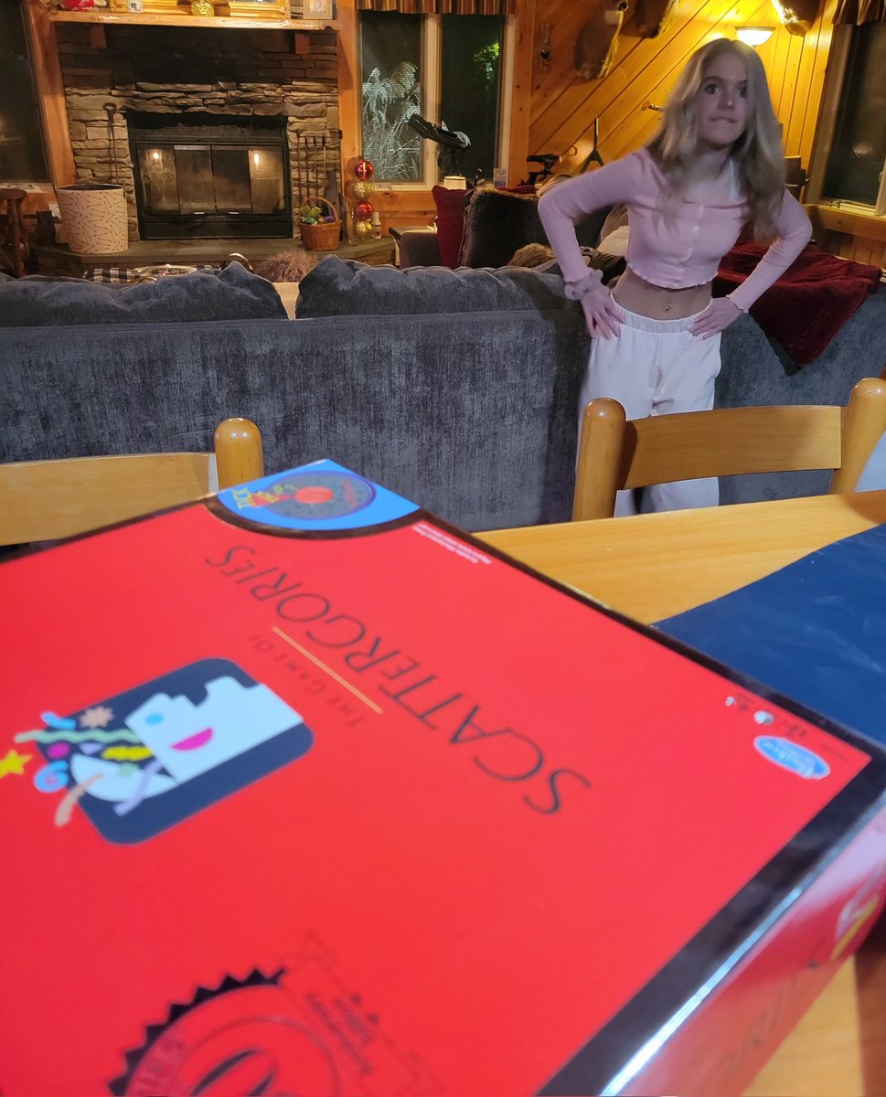 MeredithMcNeil's tweet photo. That wild #NewYear2022 night! #scattergories https://t.co/kIsDPFcaSQ
