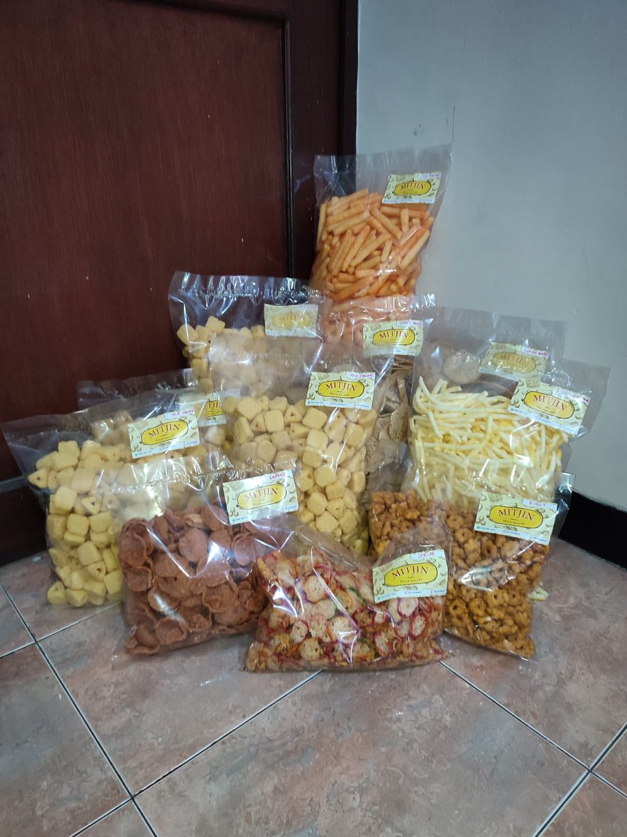 MitjinSnack's tweet photo. ujan gini mager banget yak
tapi laper? tapi mager?
yauda stok cemilan aja di kita
dijamin muwurah sak malang~
mulai per pedesan, manis, asin semua ready ya
https://t.co/m8N4Ekfrq7
💰start 10ribuan
loc.blimbing
thank you @infomalang #pasarmingguinfomalang https://t.co/AFNO7Sc72S