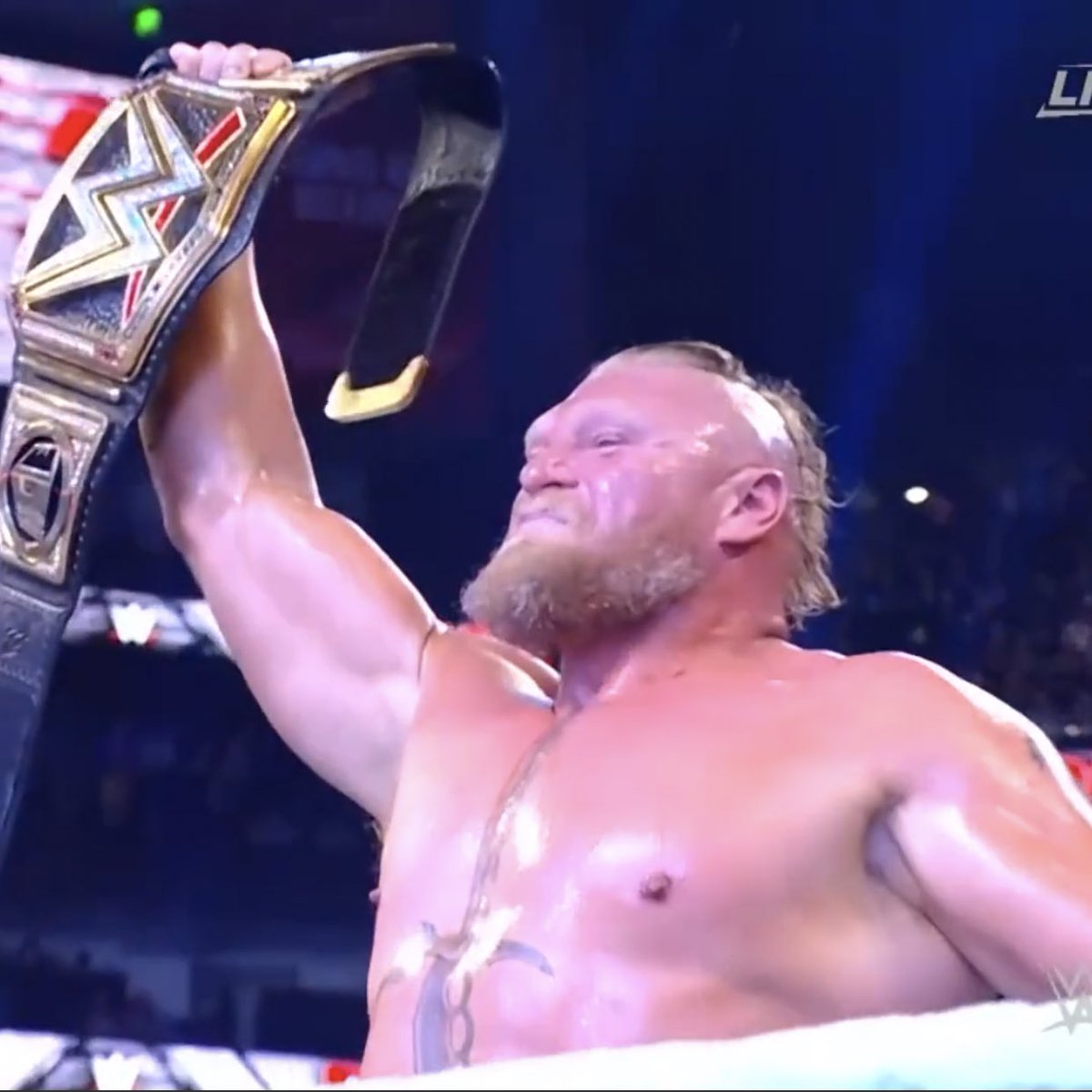 𝐜𝐡𝐥𝐨𝐞 tweet media