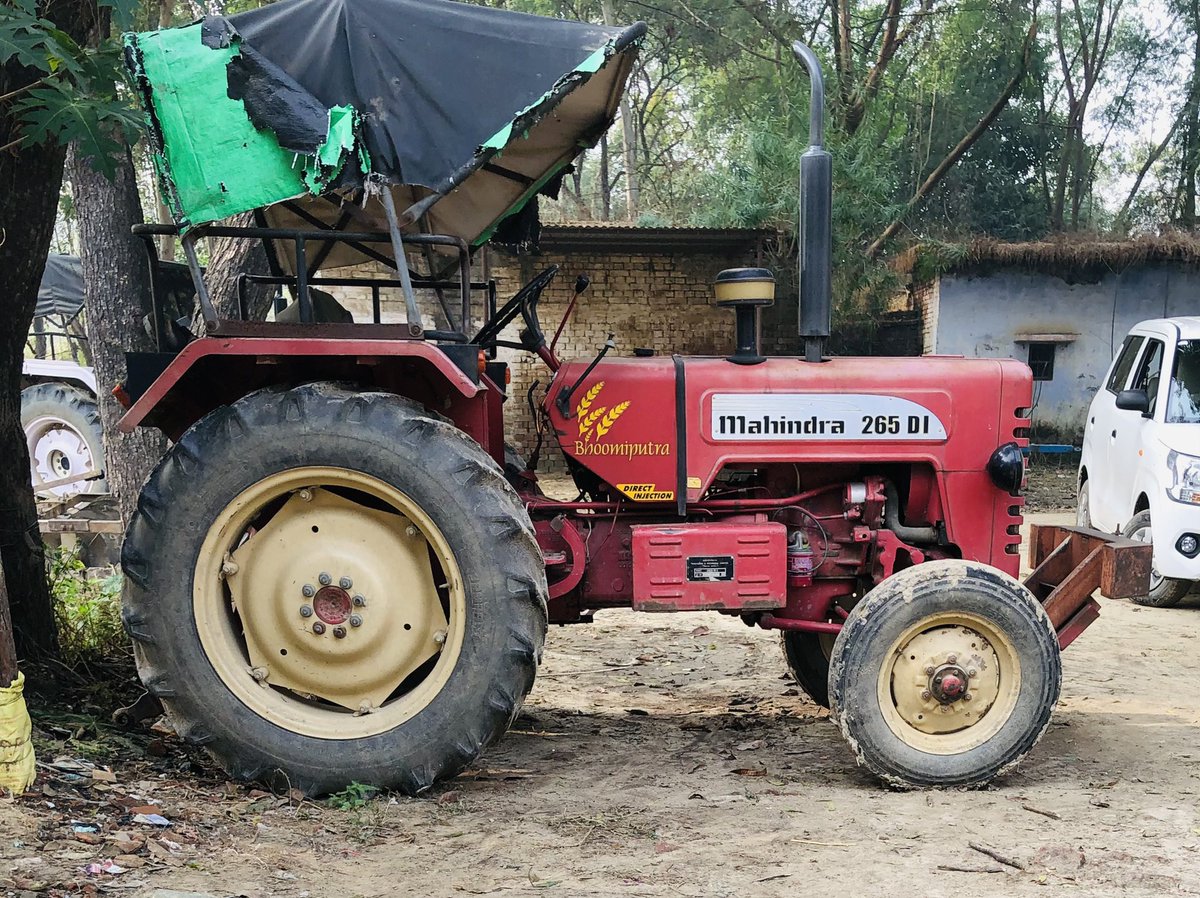 akash9936's tweet photo. This is my 22 year old tractor in my village and still run like beast without single problem… 
Thanks @anandmahindra  for producing such quality products for farmers of india and world. https://t.co/6Y18oE3FBn