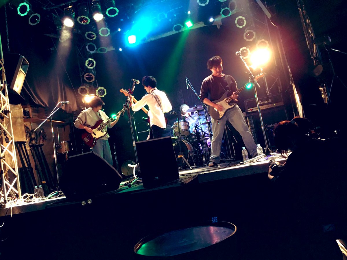 st_rage's tweet photo. 今年も好きなように生きます。

とりあえず今年最初の楽しみはOBライブ（ポン酢、最後の写真1回生時）とアシメでのライブですね！ https://t.co/z7W5hG1Atb
