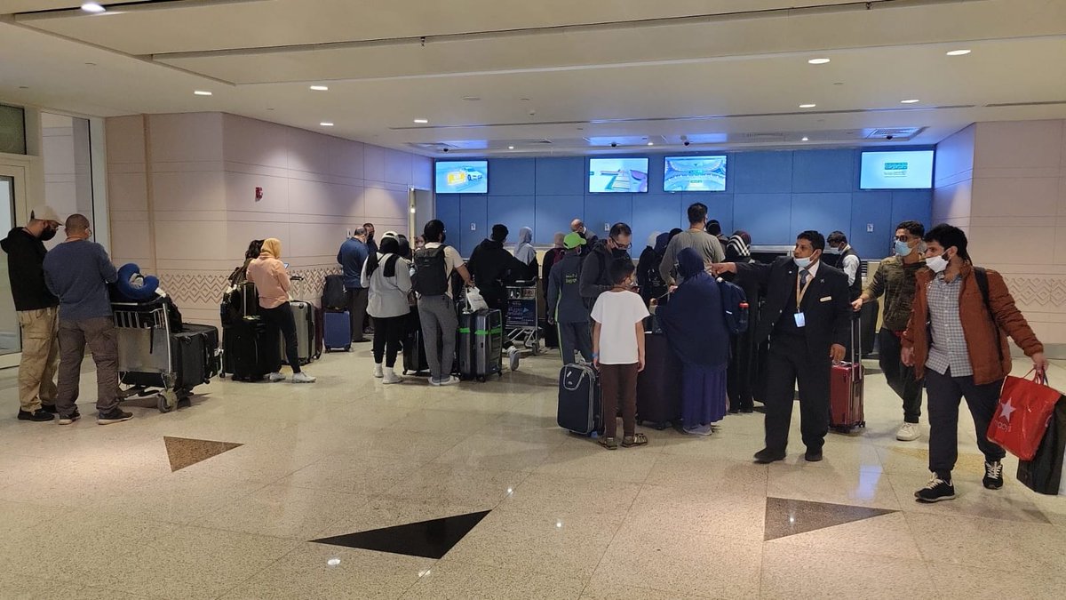 DSTWorldTravel's tweet photo. Alhamdulillah 
With the blessings of Allah swt our guests arrived at Jeddah Airport safely and our DST team assists in their app activation and transit to #Madinah.
Join our next trip for an unforgettable #Umrah experience.
https://t.co/NlehwbhfnE 
#DST #DecemberUmrah #Umrah2022 https://t.co/owELNs2uON
